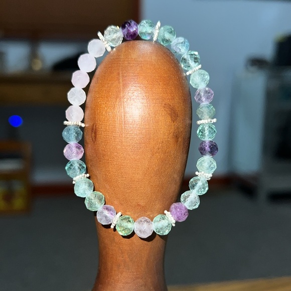 B3. Faceted Rose Quartz Fluorite & .925 Sterling Silver Bracelet Made on Maui - Picture 3 of 4